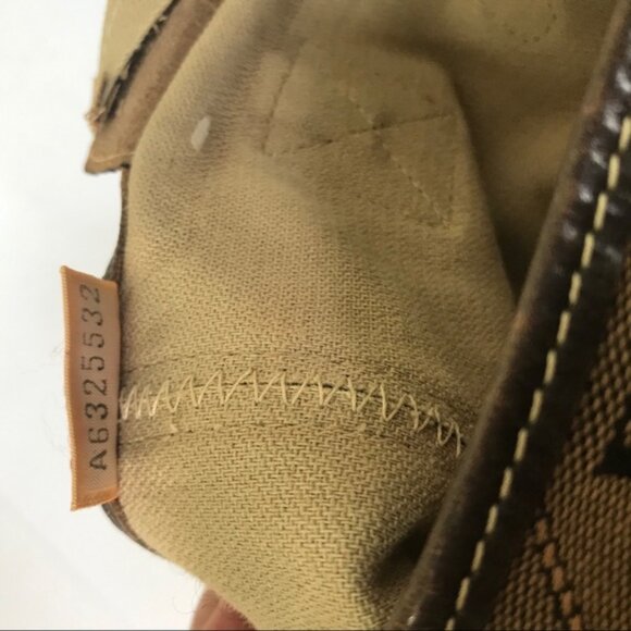 Dooney & Bourke Vintage Bucket Bag Leather Monogram Canvas Hobo Shoulder Purse - Picture 10 of 16